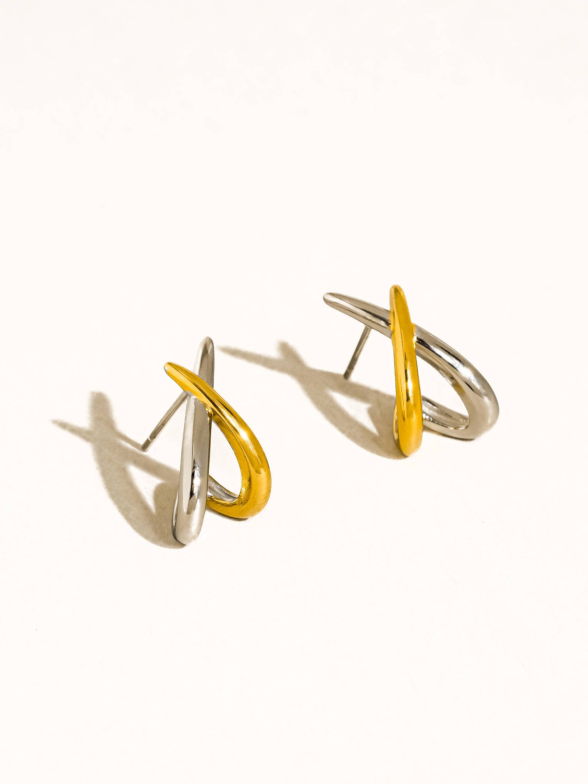 Staven Two-Tone Crossover Earrings – 18K Gold Plated